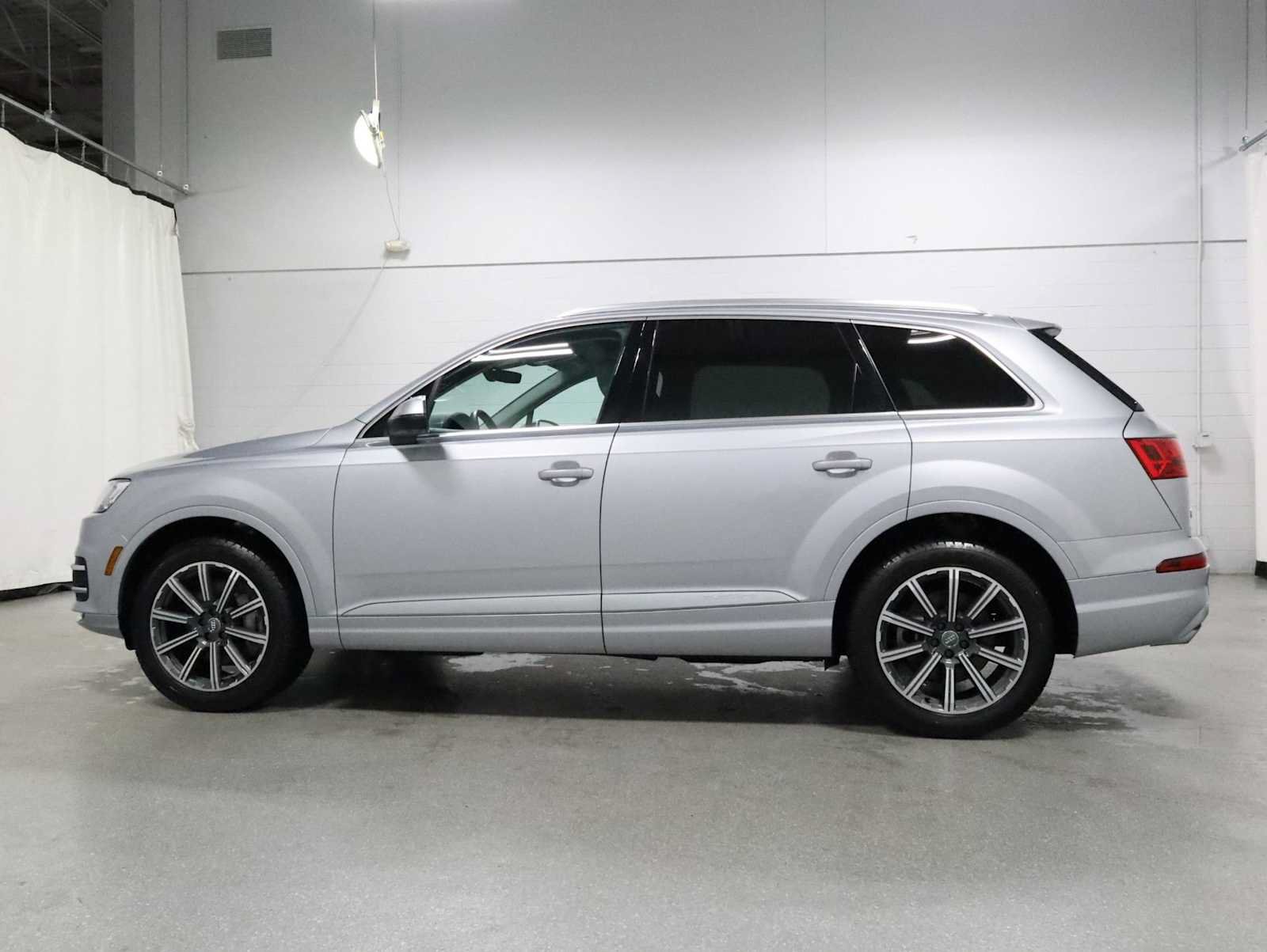 Used 2017 Audi Q7 3.0T Premium Plus AWD/4WD image 2