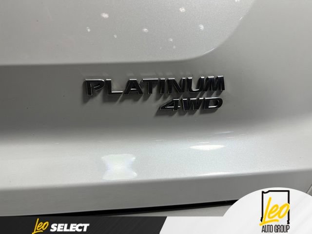 Used 2025 Nissan Pathfinder Platinum AWD/4WD image 9