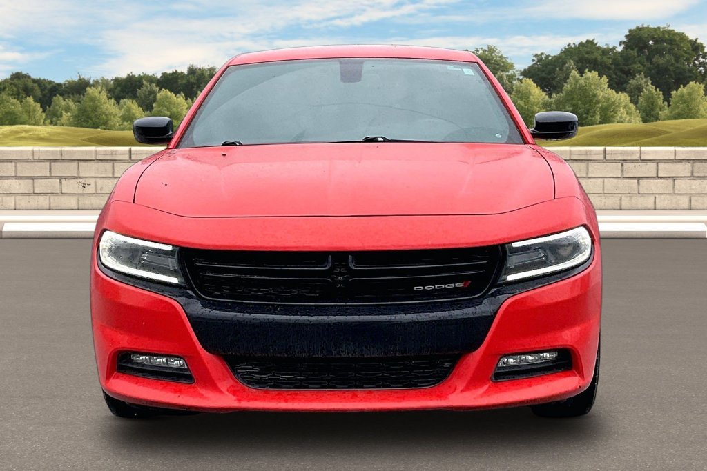 Used 2017 Dodge Charger SXT w/ AWD Plus Group image 3