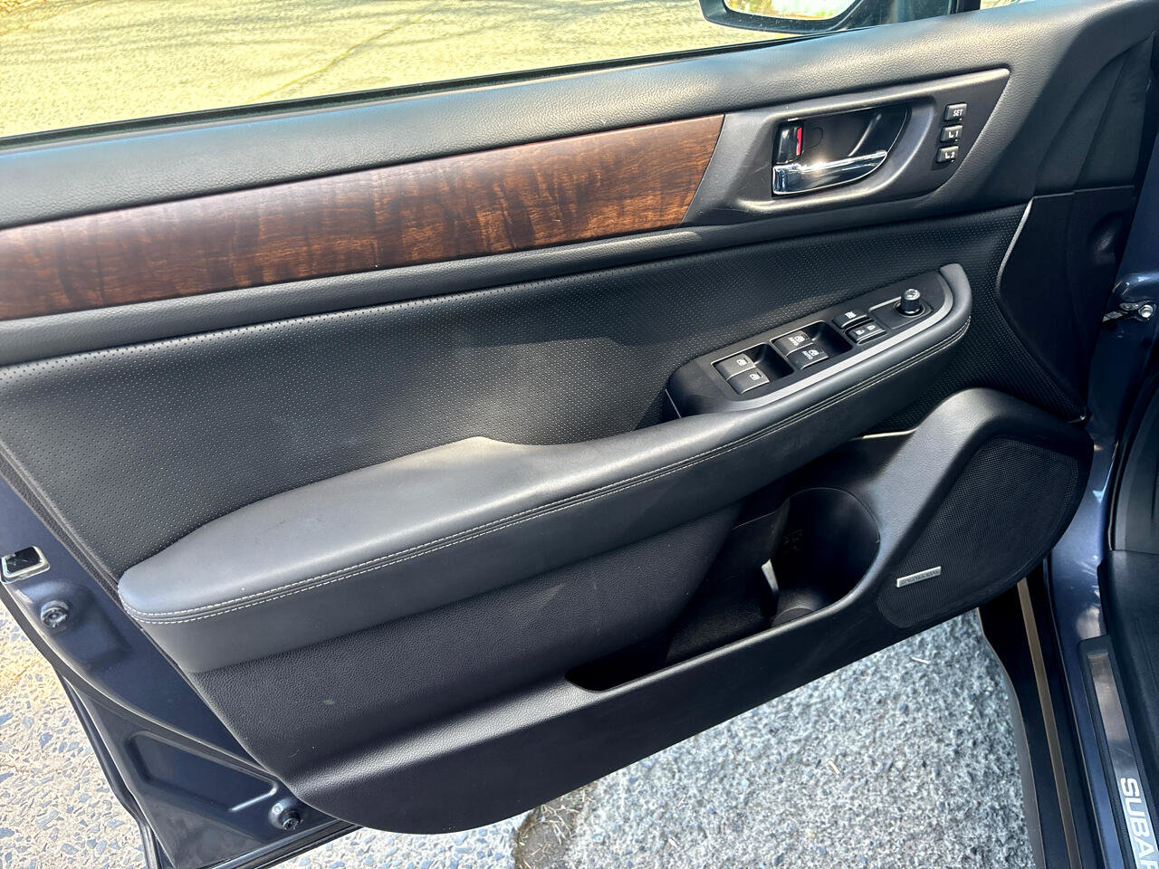 Used 2017 Subaru Outback 2.5i Limited image 27