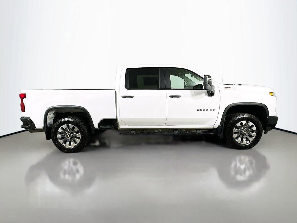 Used 2025 Chevrolet Silverado 2500 Custom w/ Custom Value Package image 7