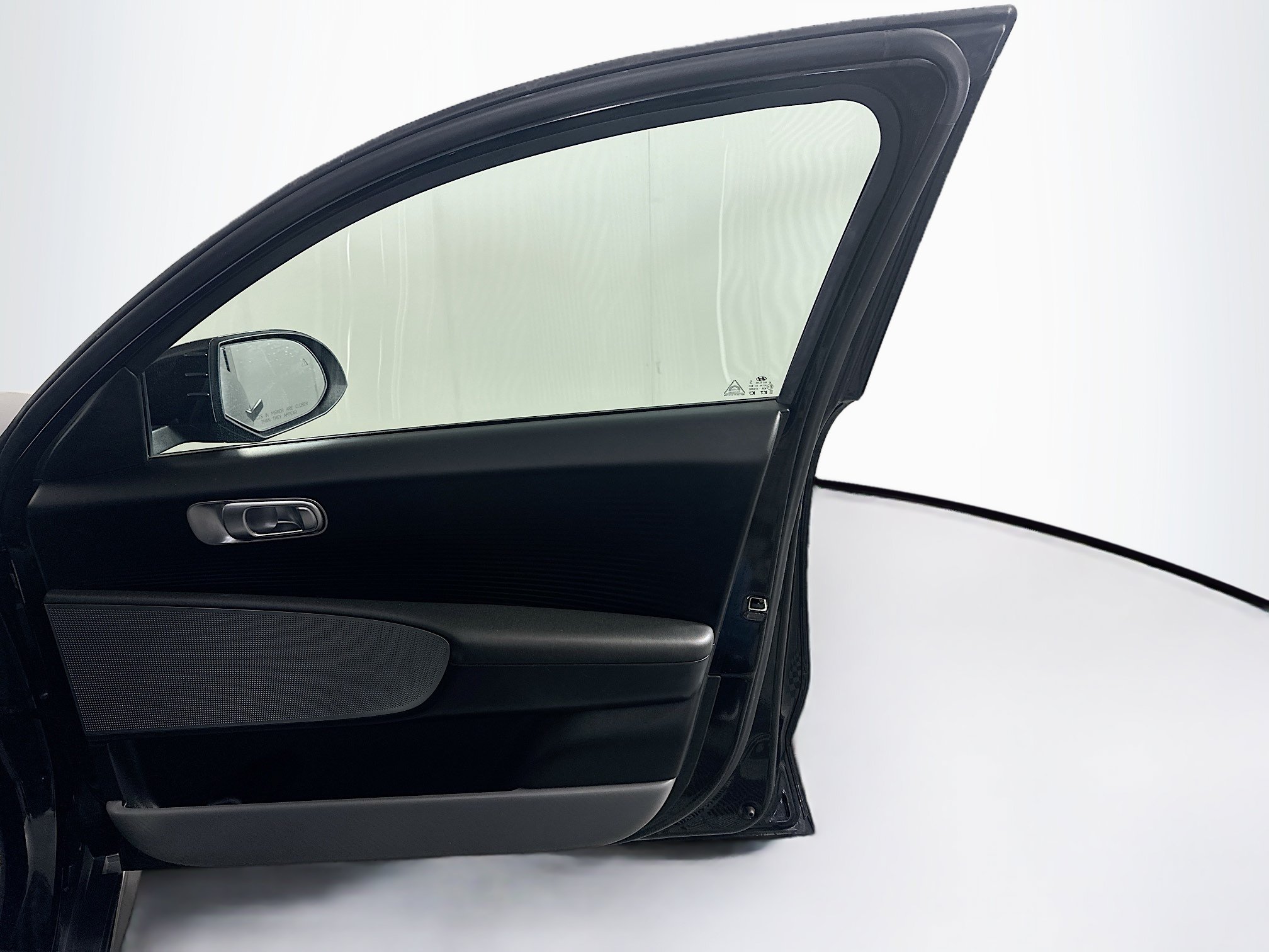Used 2024 Hyundai Ioniq 6 SE RWD image 34