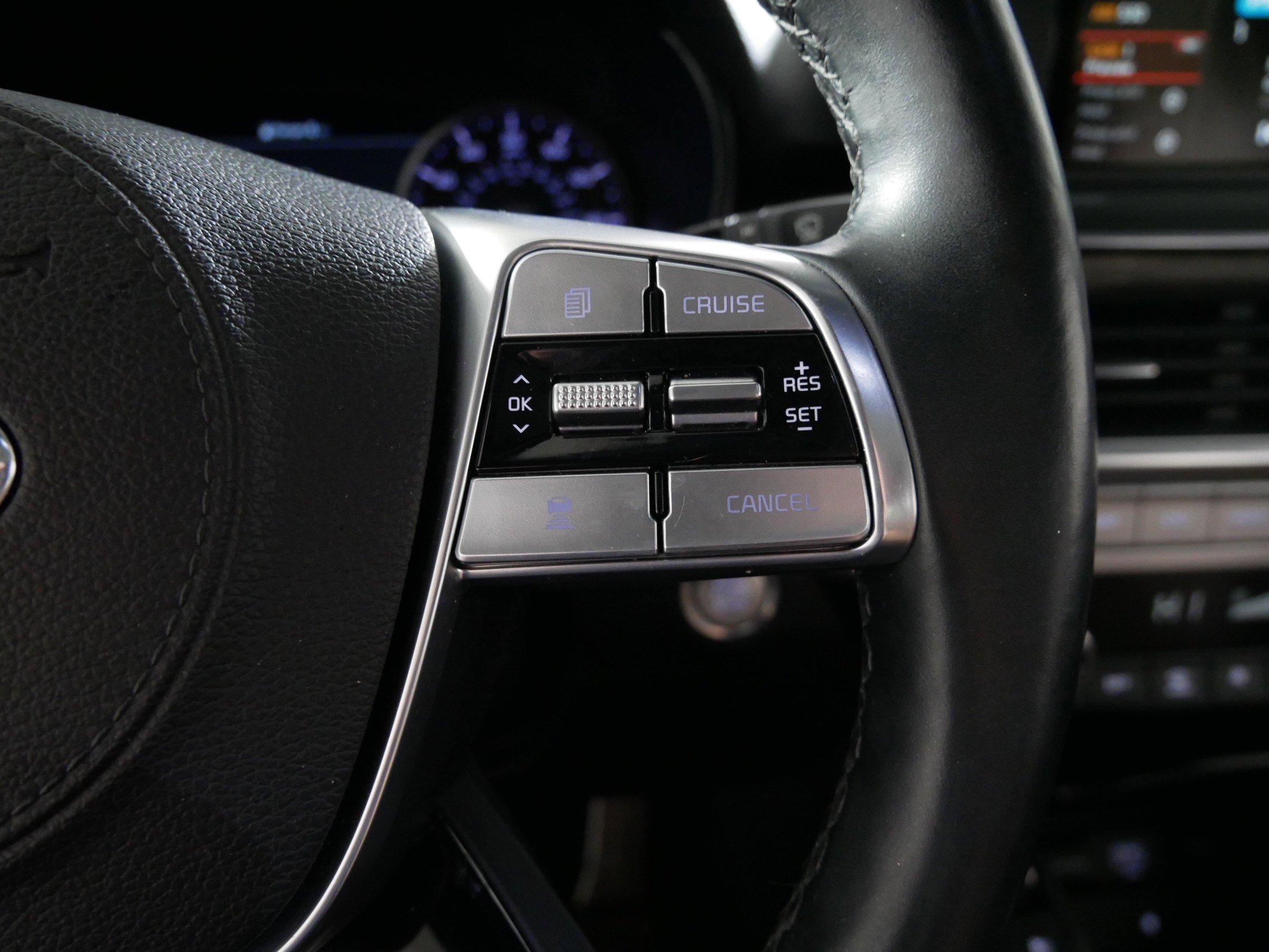 Used 2020 Kia Telluride SX w/ SX Prestige Package image 28