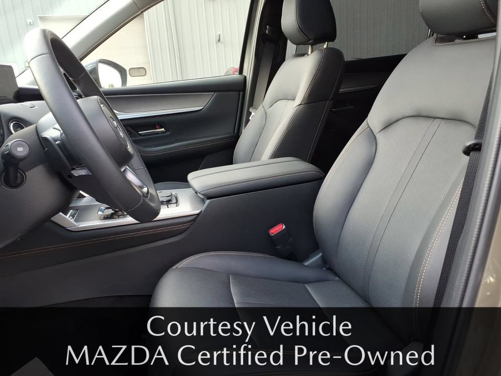 Used 2025 MAZDA CX-70 3.3 Turbo w/ Premium Package AWD/4WD image 13