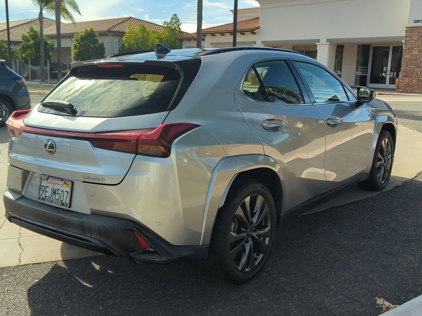 Used 2023 Lexus UX 250h F Sport image 5