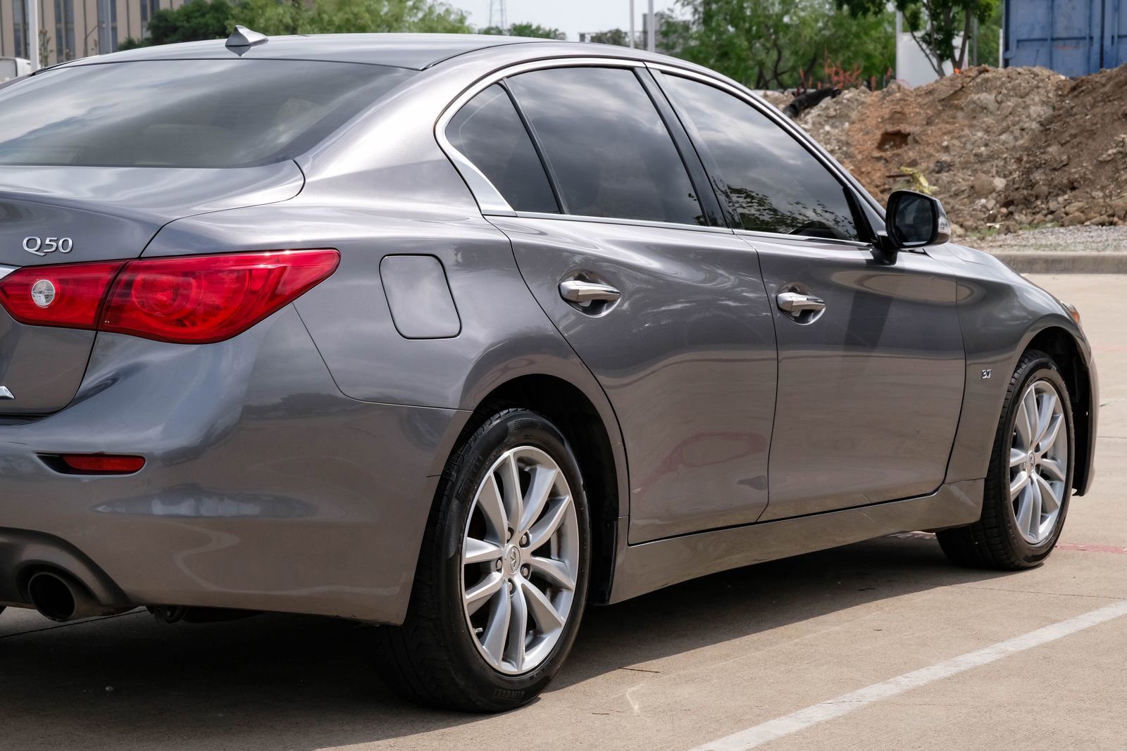Used 2015 INFINITI Q50 Premium w/ Navigation Package AWD/4WD image 14