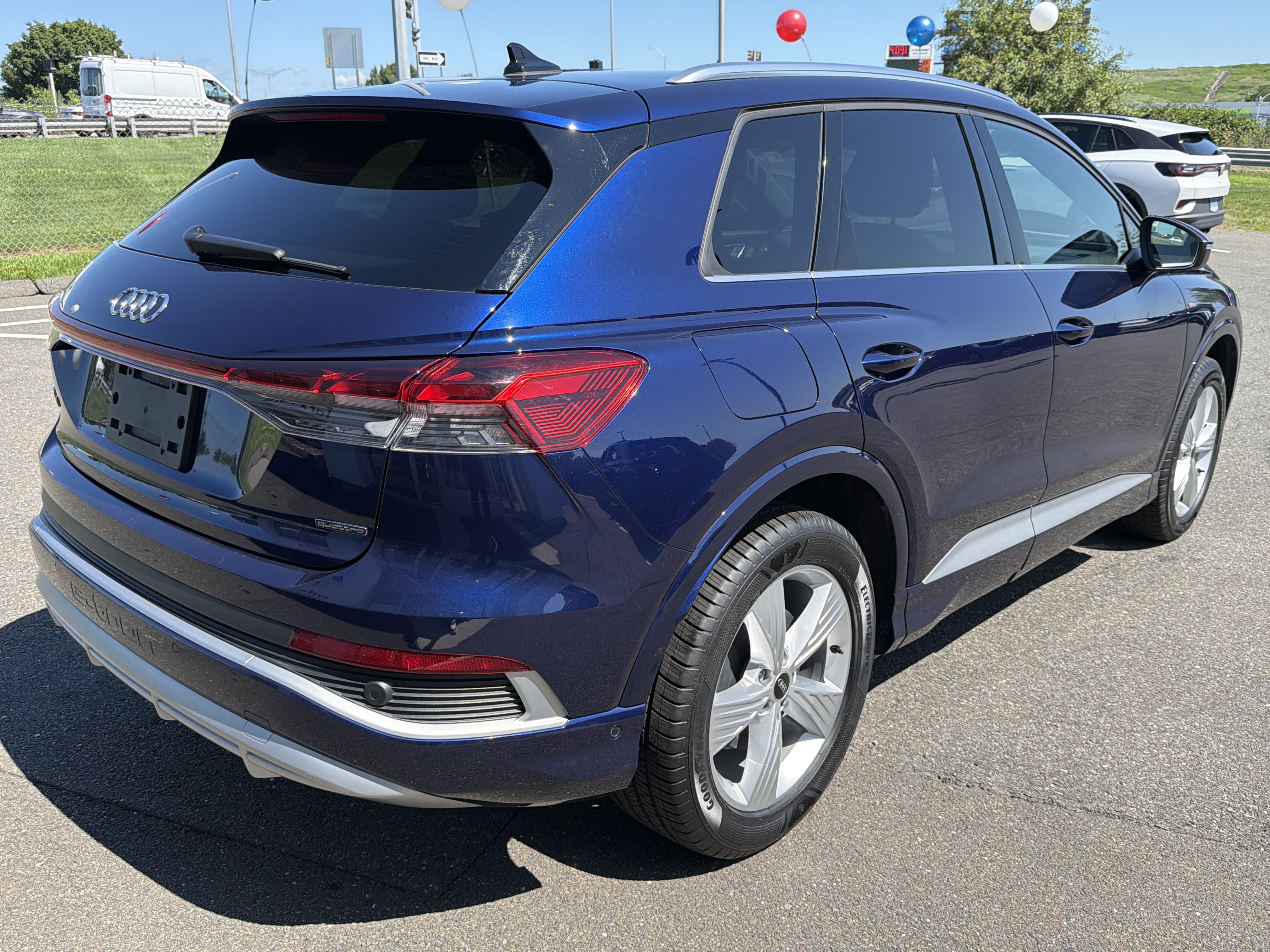 Used 2023 Audi Q4 e-tron Prestige AWD/4WD image 4
