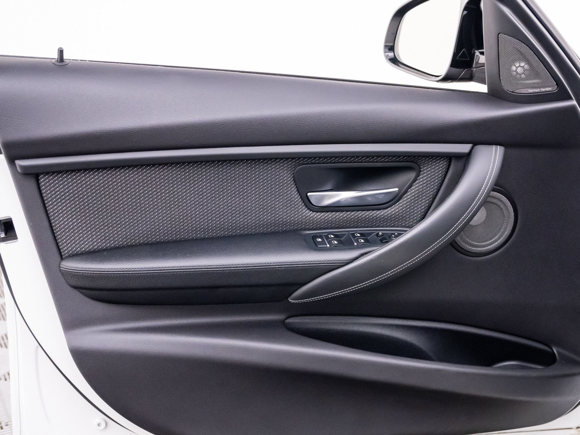 Used 2018 BMW M3 RWD image 13