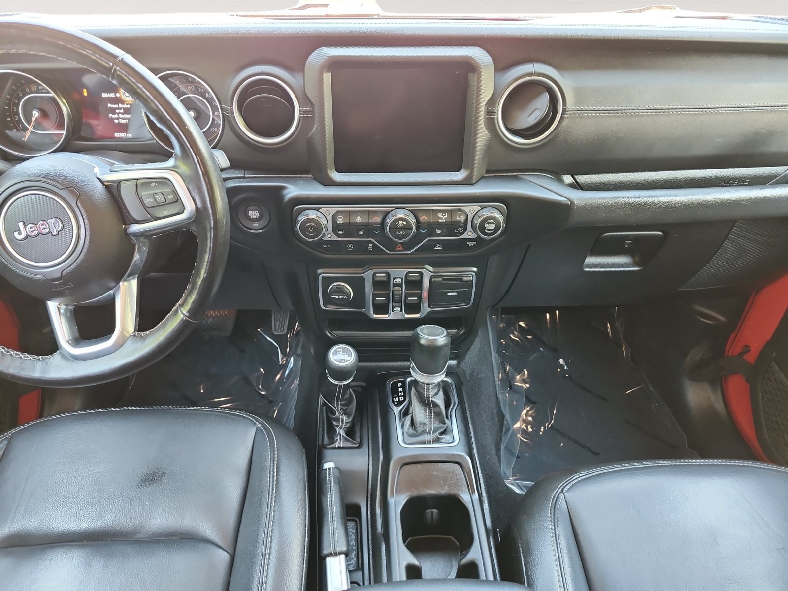 Used 2022 Jeep Wrangler Unlimited Sahara w/ Cold Weather Group AWD/4WD image 11