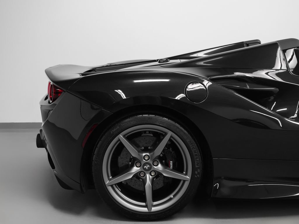 Certified 2021 Ferrari F8 Tributo RWD image 31