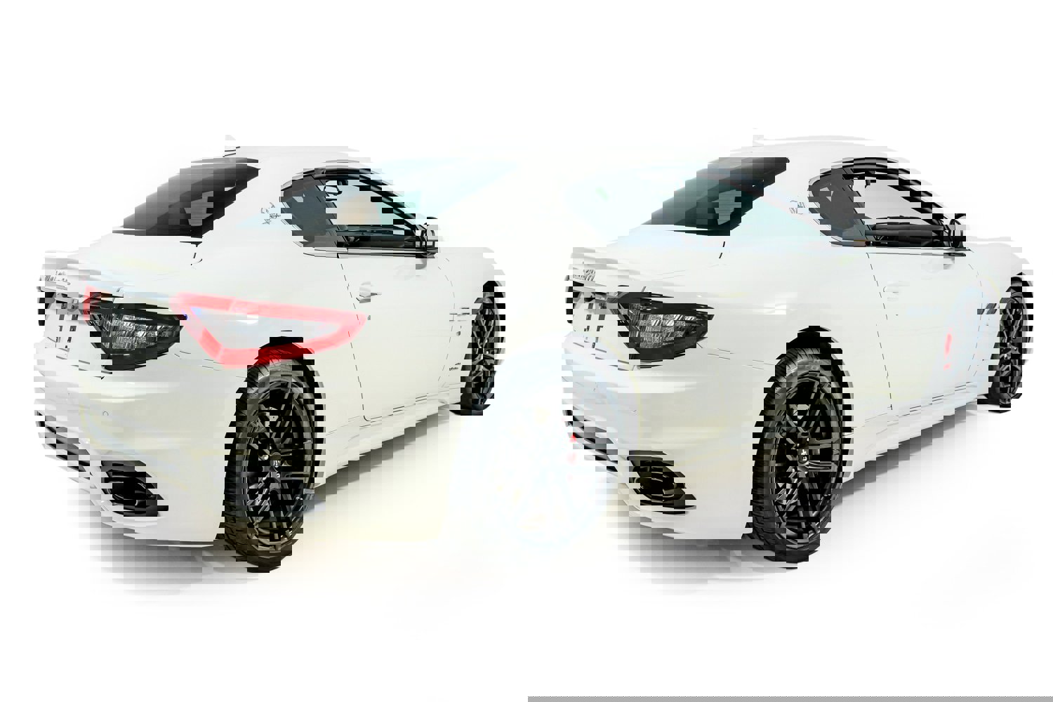 Used 2018 Maserati GranTurismo Sport image 9