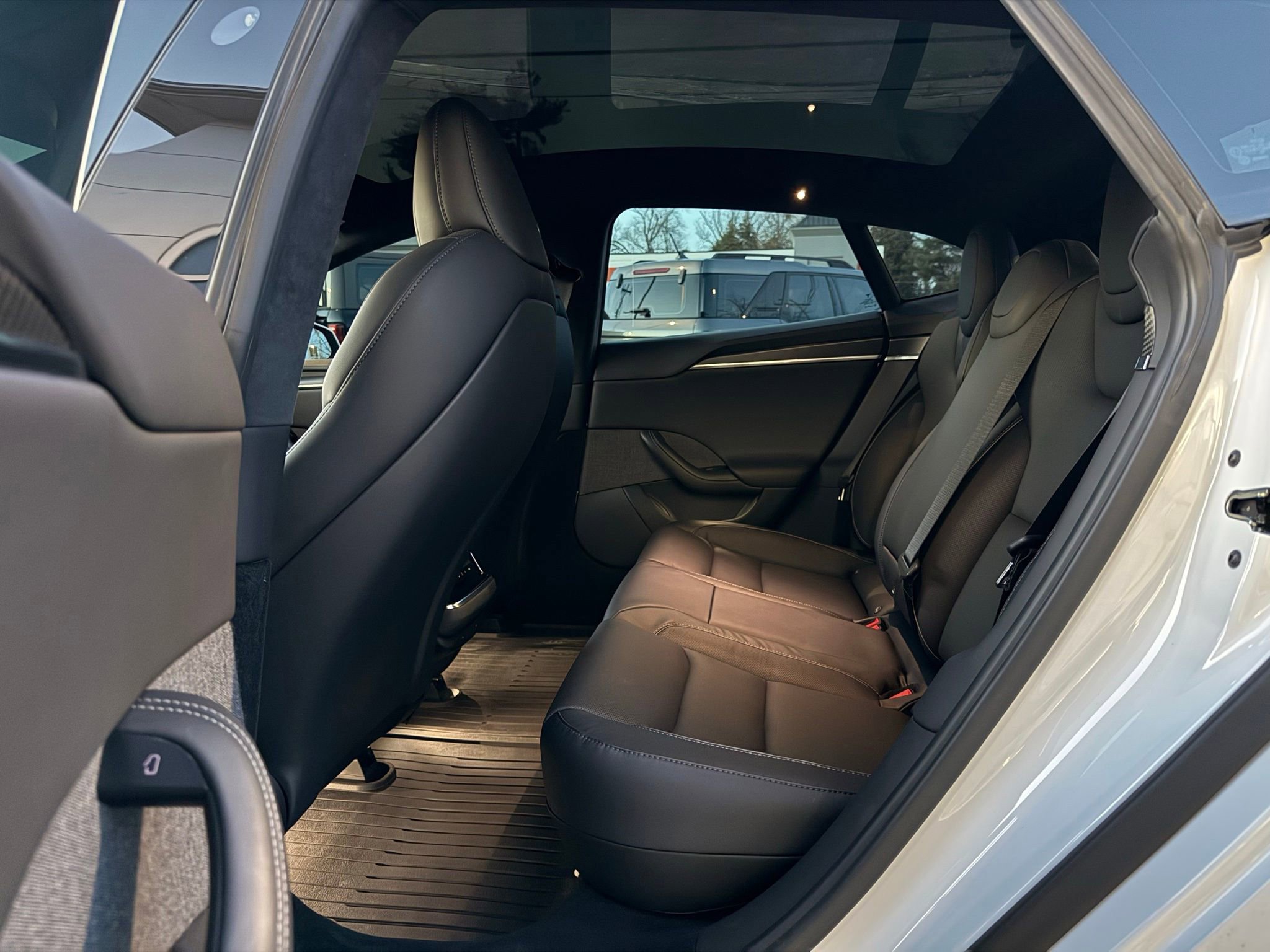 Used 2021 Tesla Model S Plaid image 37