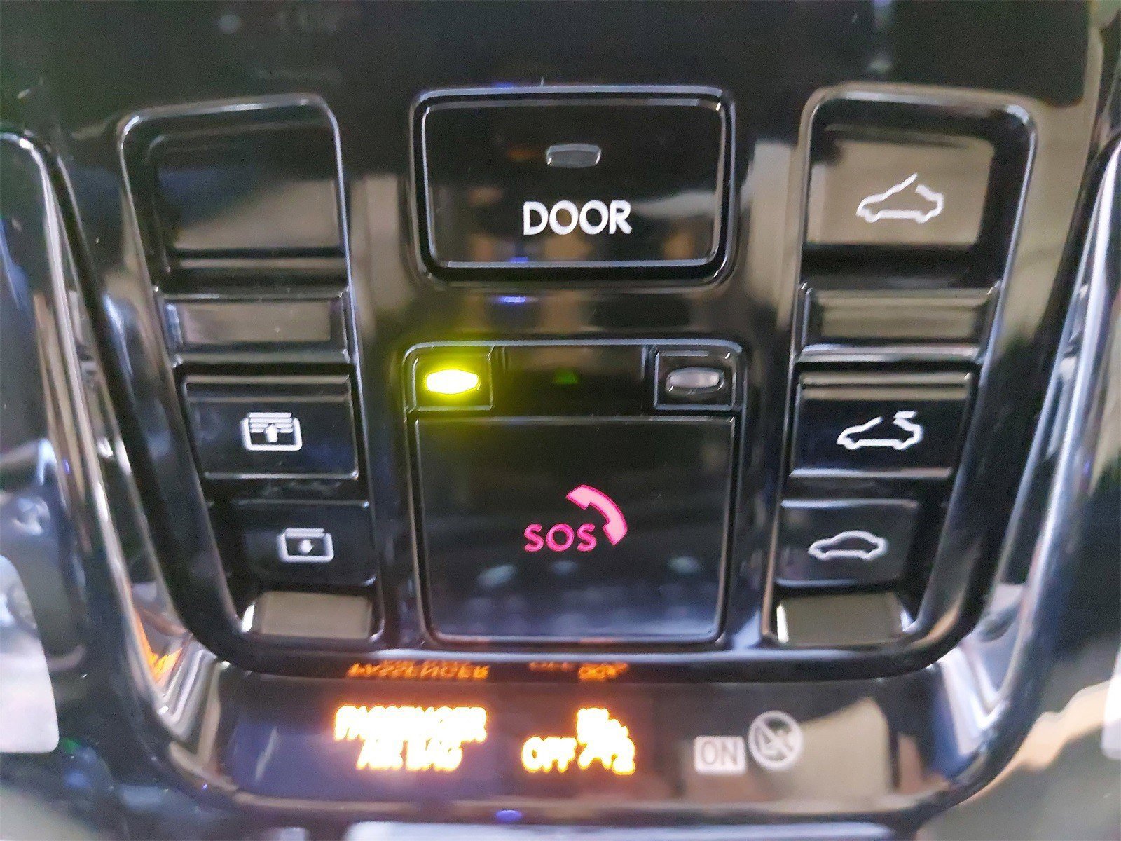 Used 2025 Lexus RX 450h AWD w/ Convenience Package image 34