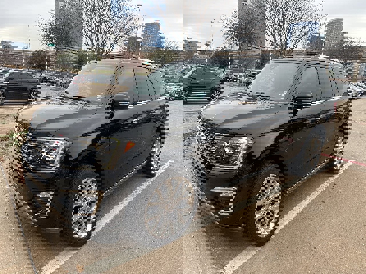 Used 2018 Ford Expedition Limited w/ Equipment Group 302A image 2