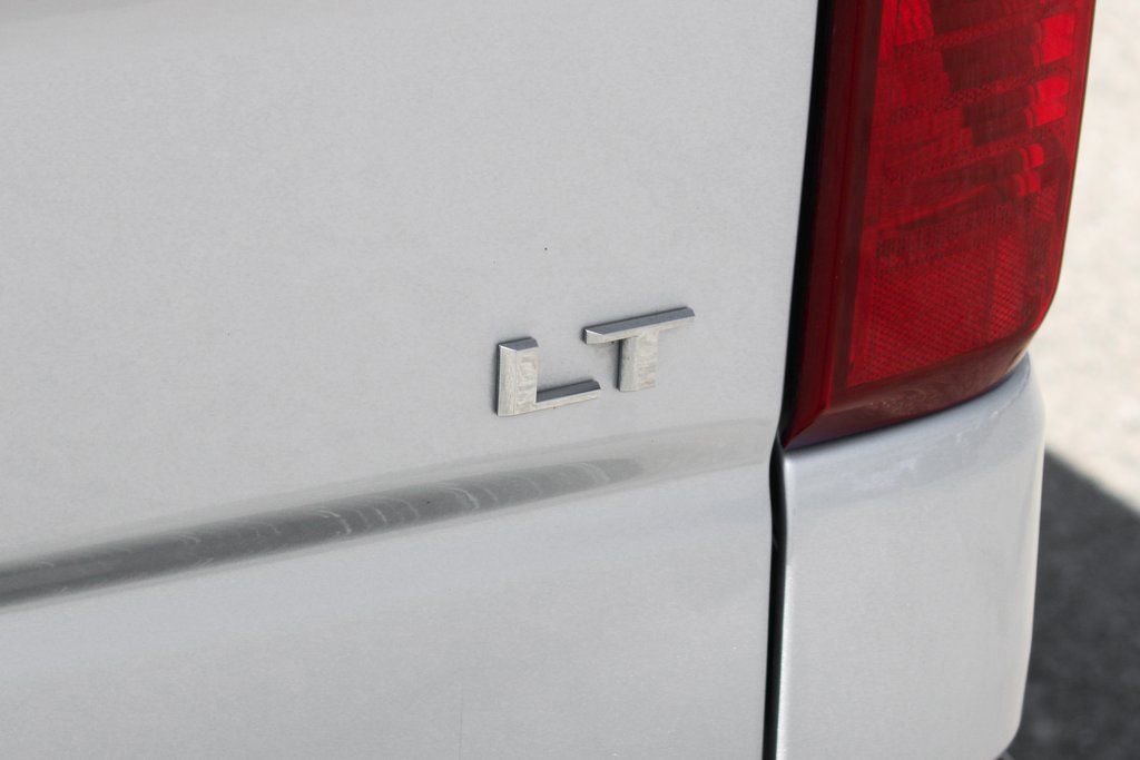 Used 2020 Chevrolet Silverado 1500 LT w/ Convenience Package image 38