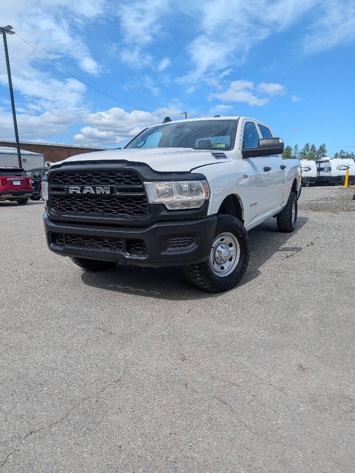 Used 2022 RAM 2500 Tradesman AWD/4WD image 2