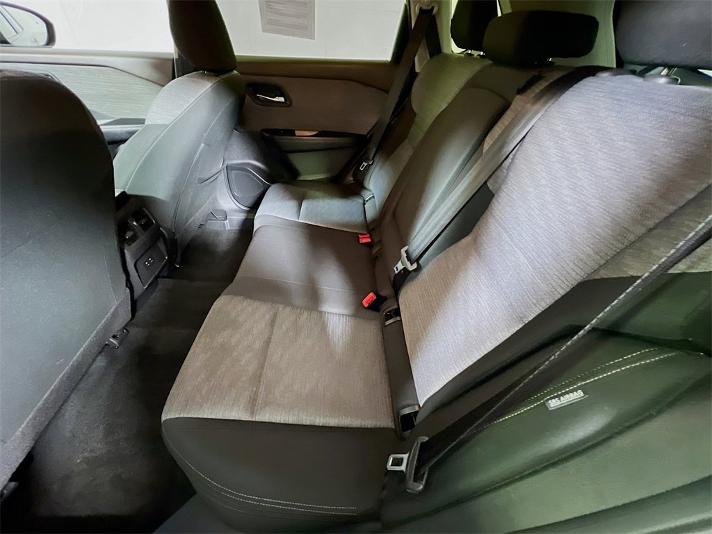 Used 2023 Nissan Rogue SV image 22