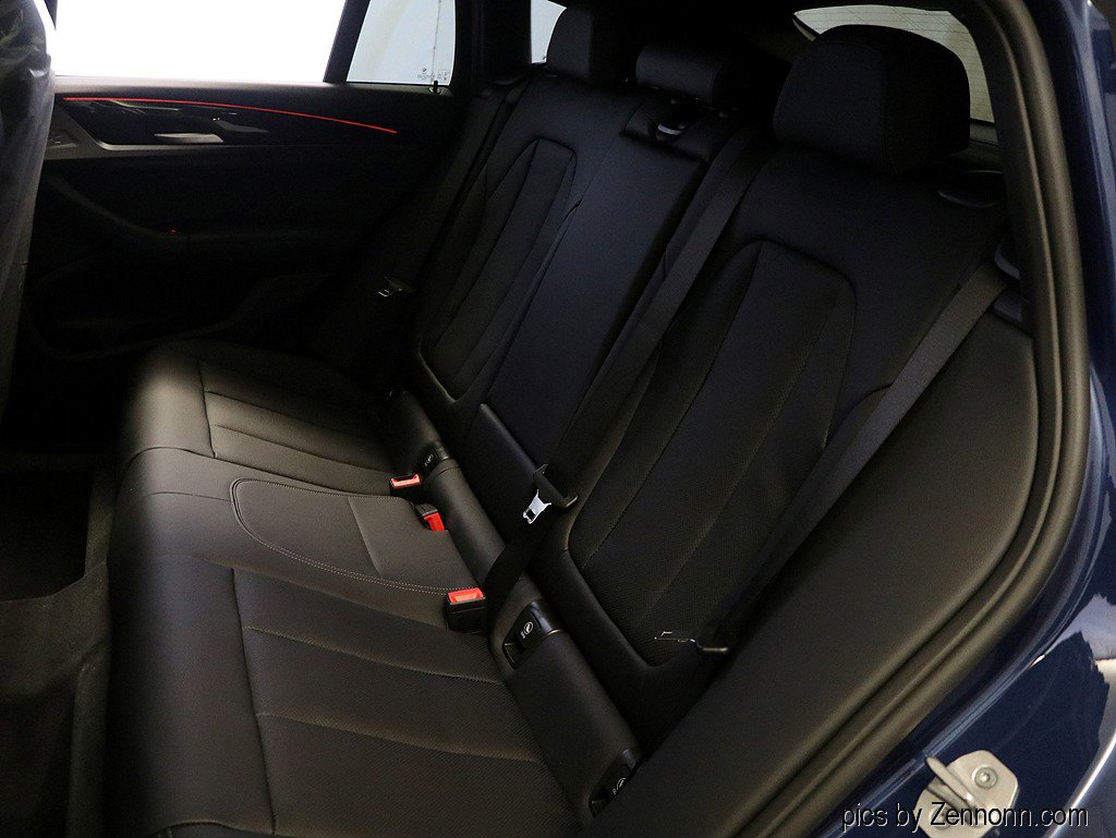 Used 2025 BMW X4 xDrive30i w/ Premium Package image 12