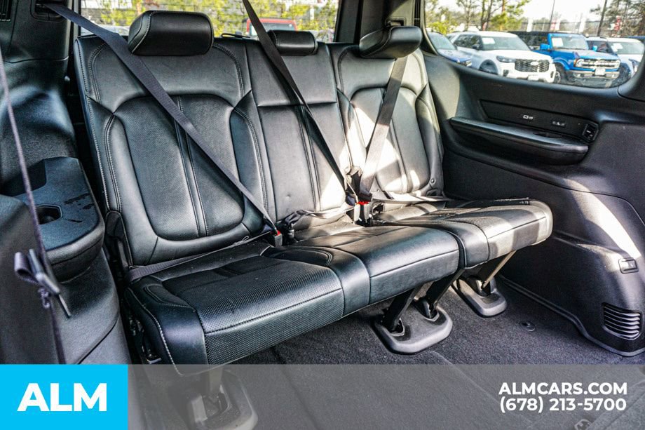 Used 2024 Jeep Wagoneer Series II w/ Flexible Seating Group RWD image 23