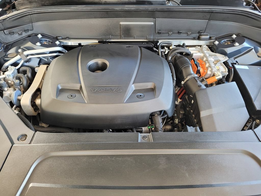 Used 2023 Volvo XC90 T8 Plus AWD/4WD image 16