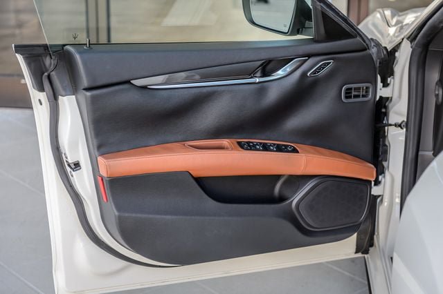 Used 2018 Maserati Ghibli RWD image 51