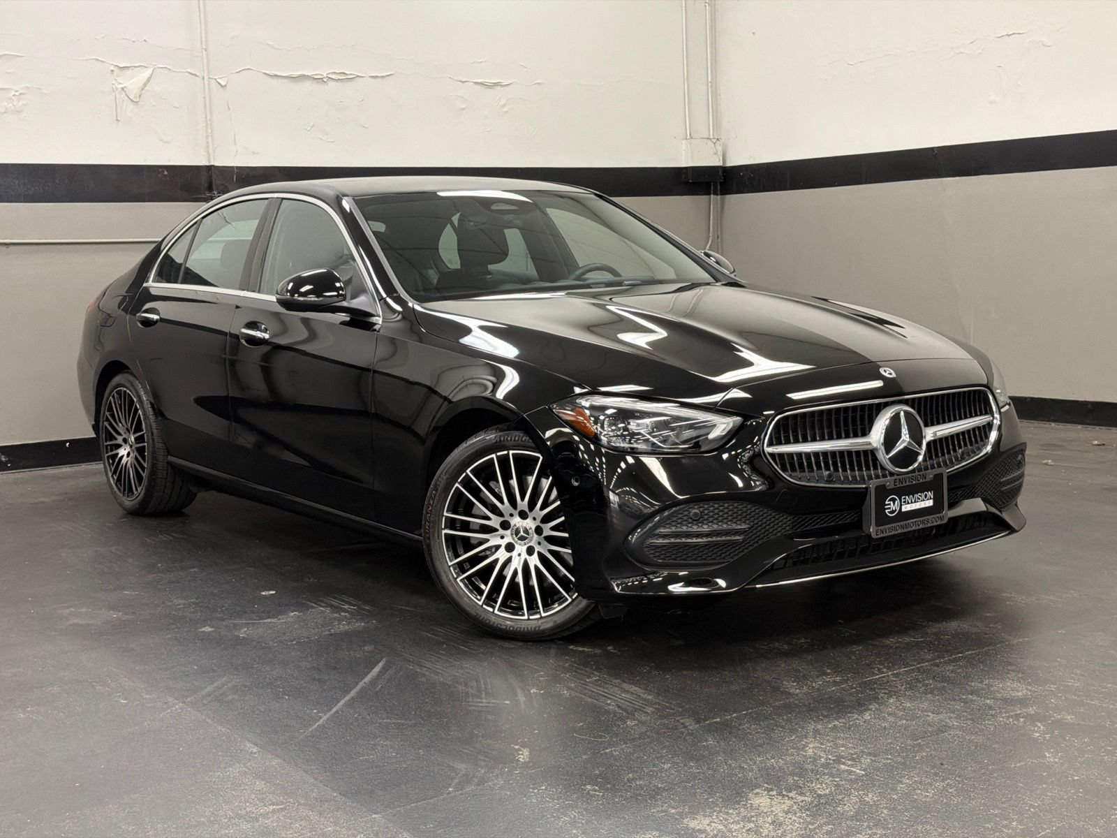 Used 2025 Mercedes-Benz C 300 Sedan image 2