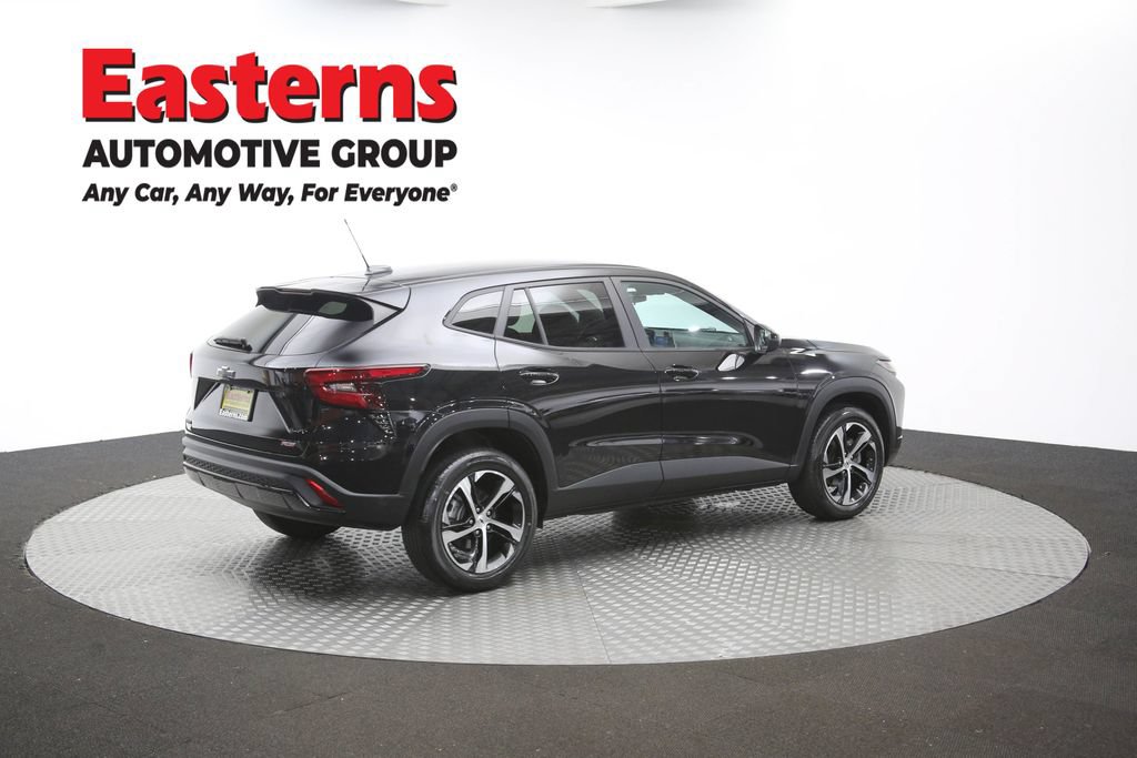 Used 2024 Chevrolet Trax RS FWD image 40