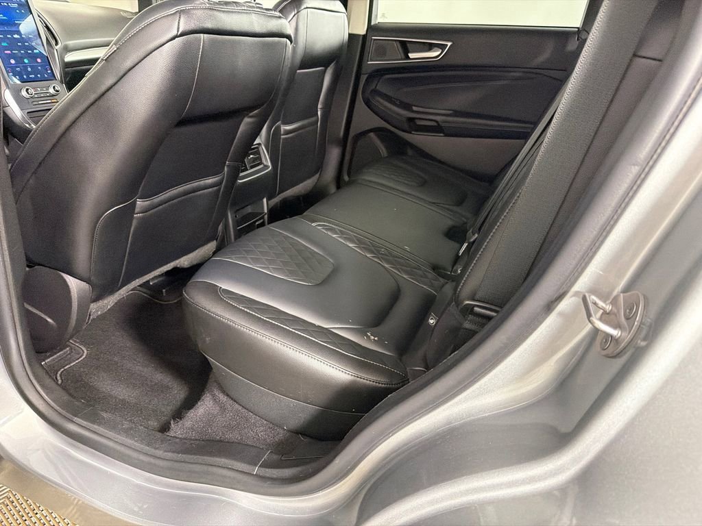 Used 2023 Ford Edge Titanium AWD/4WD image 21