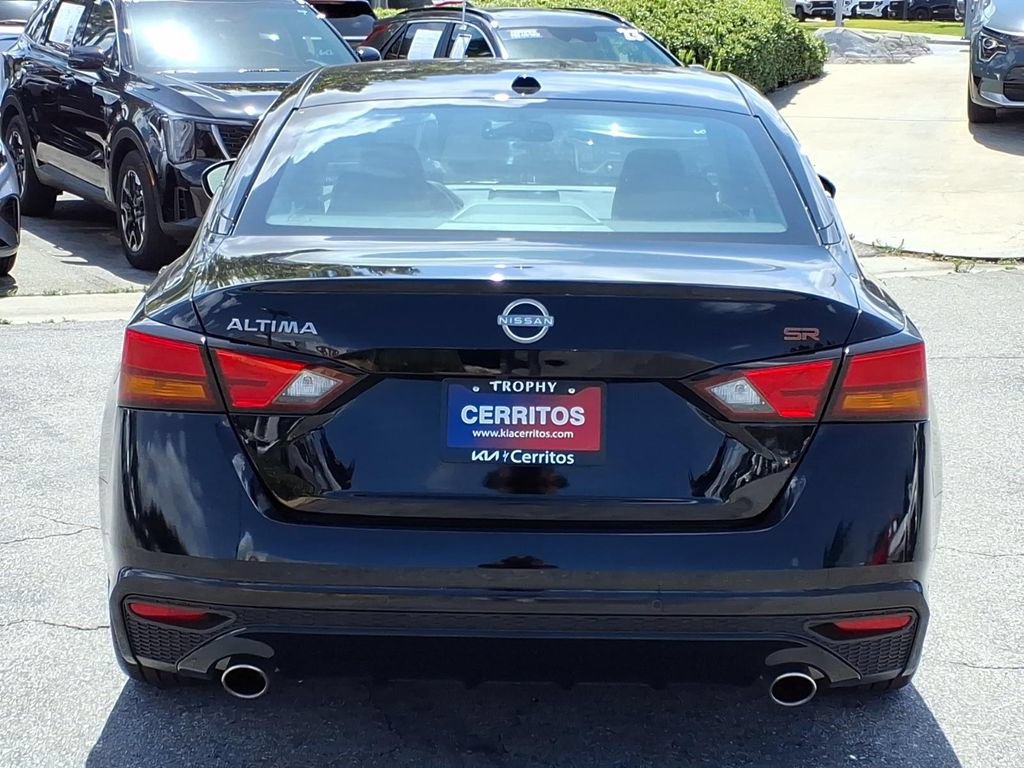 Used 2023 Nissan Altima 2.5 SR FWD image 6