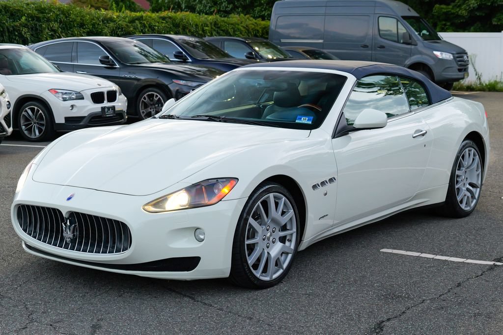 Used 2012 Maserati GranTurismo Convertible RWD image 3