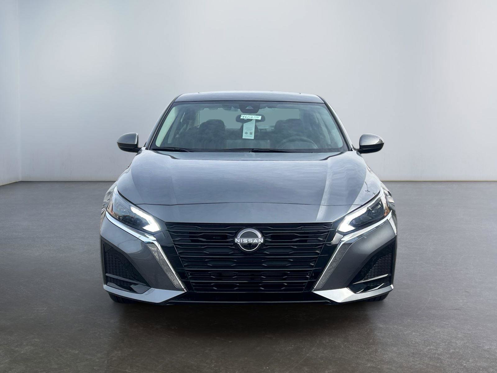 Used 2024 Nissan Altima 2.5 SV w/ SV Premium Package image 8