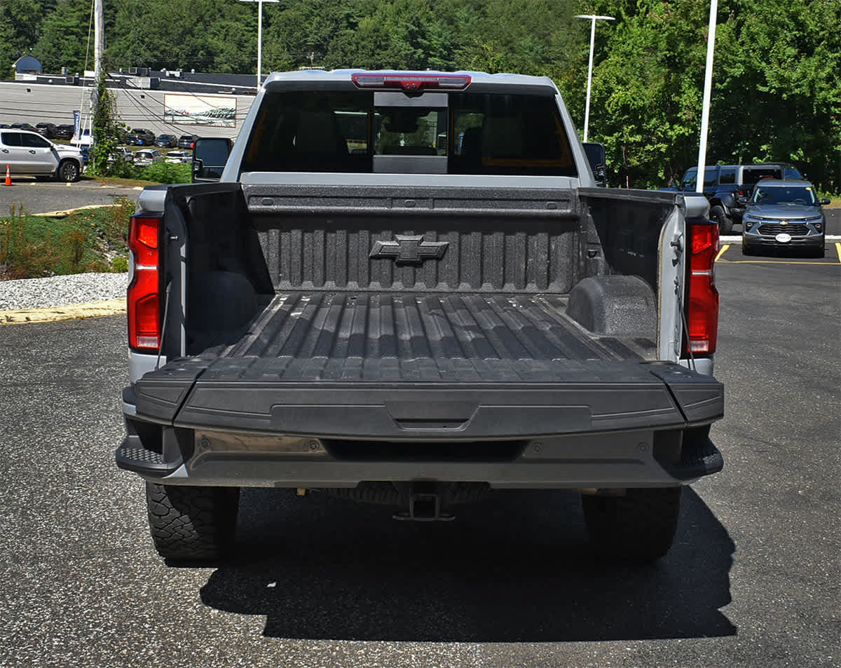 Used 2024 Chevrolet Silverado 2500 LT w/ Z71 Sport Edition AWD/4WD image 9