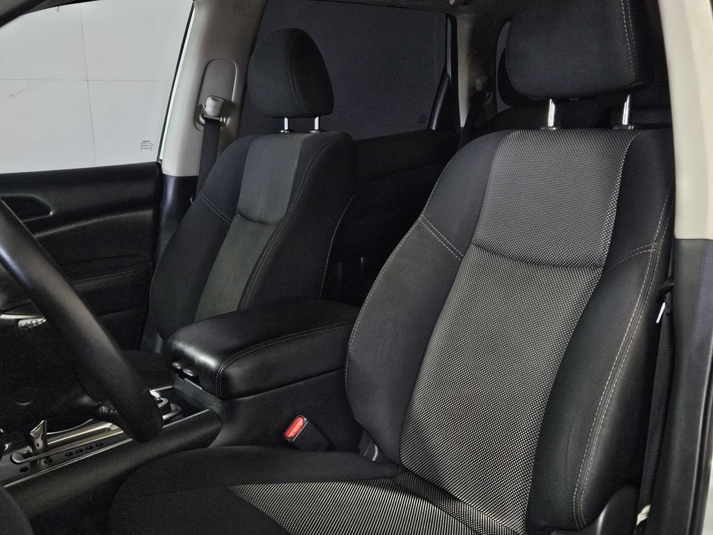 Used 2020 Nissan Pathfinder SV AWD/4WD image 21