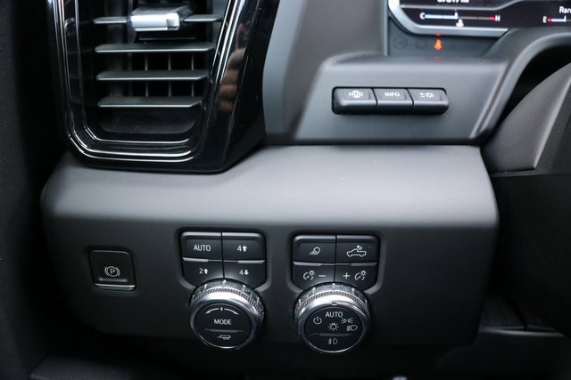 Used 2023 GMC Sierra 1500 AT4 w/ Technology Package image 21