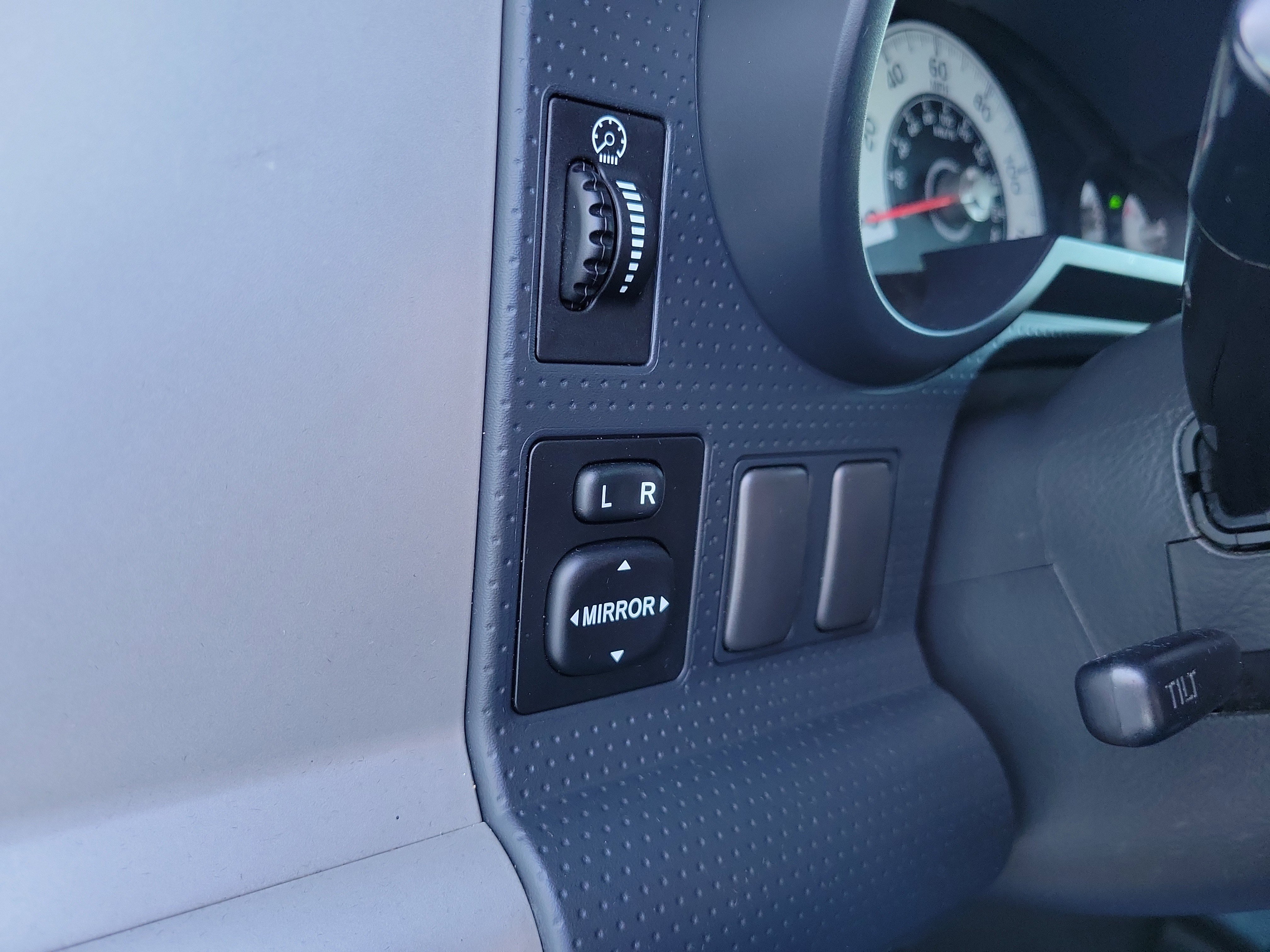 Used 2008 Toyota FJ Cruiser 4WD image 23