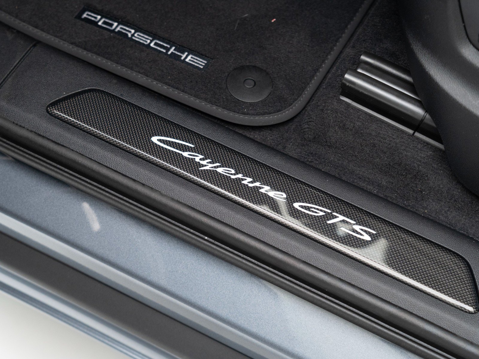 Used 2026 Porsche Cayenne GTS AWD/4WD image 15