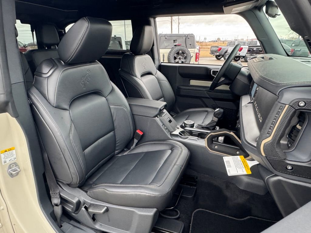 New 2025 Ford Bronco Badlands image 13