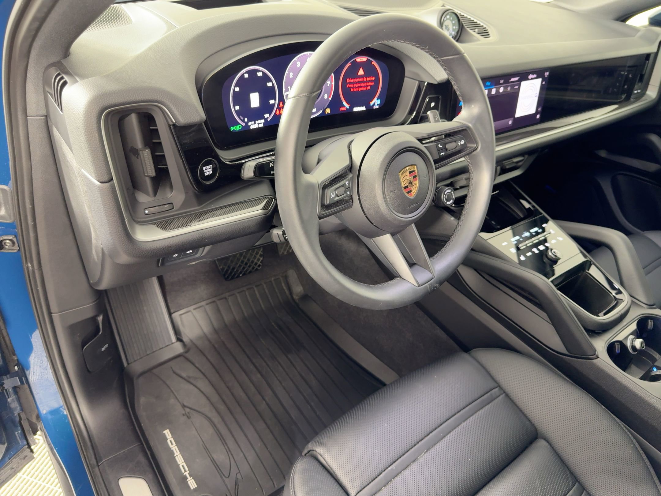 Certified 2025 Porsche Cayenne Coupe image 4