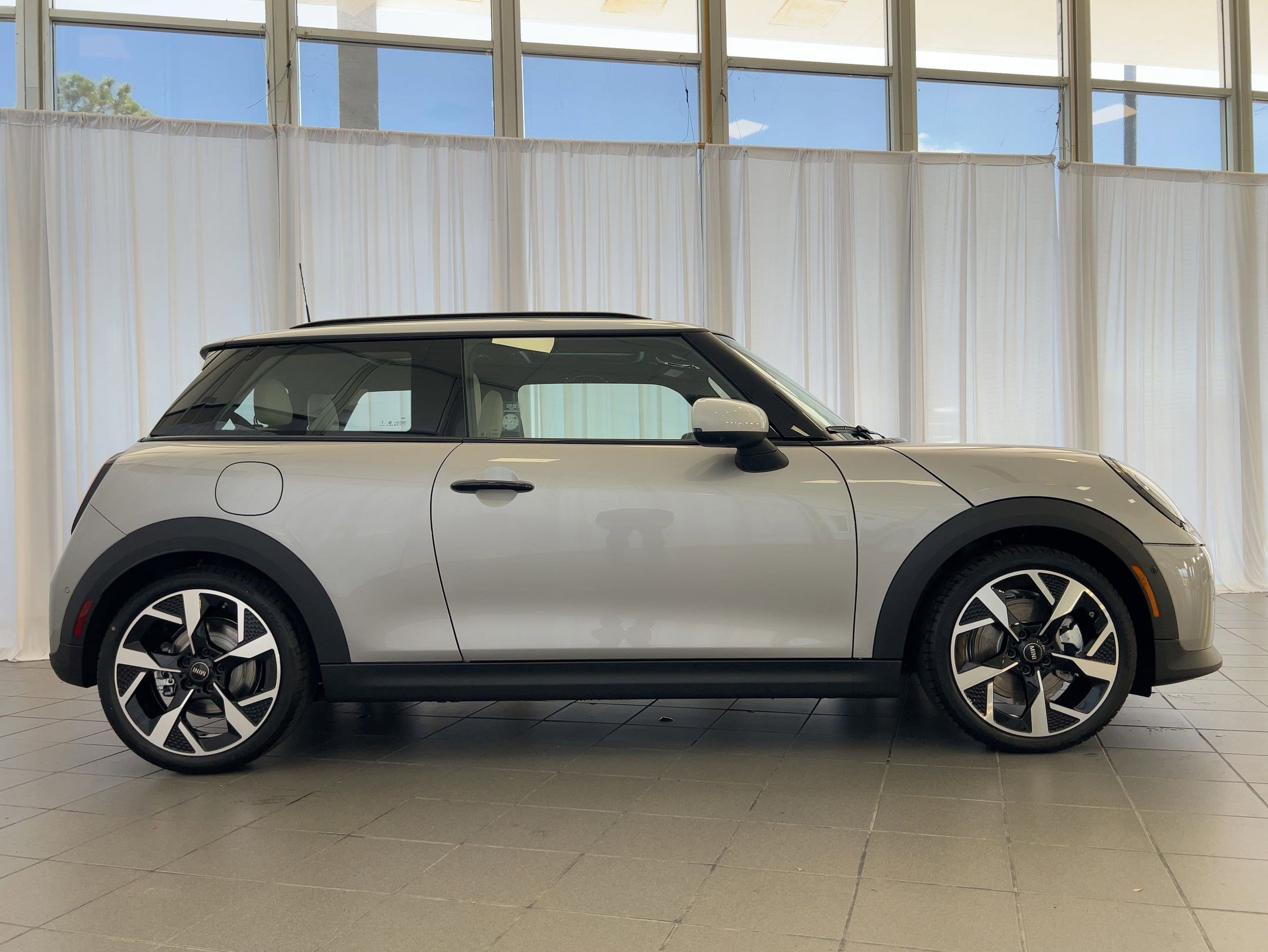 New 2026 MINI Cooper 2-Door Hardtop FWD image 8