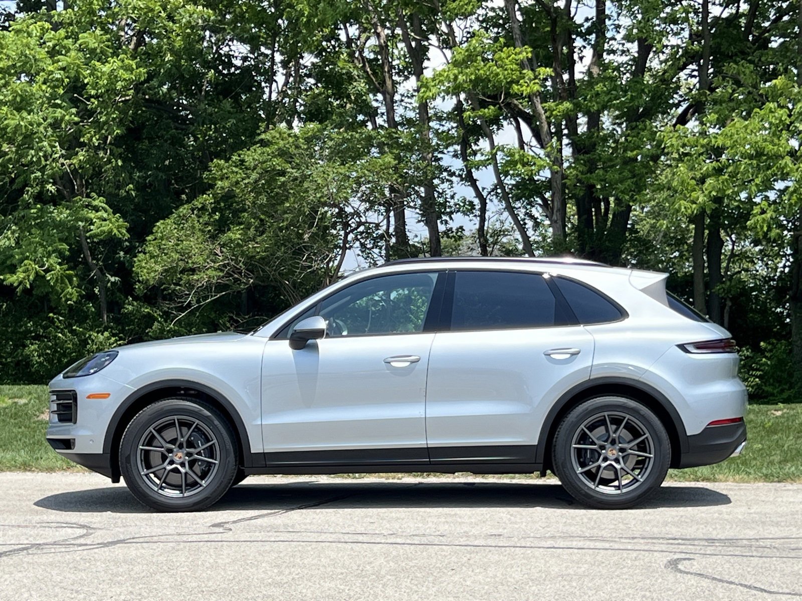 New 2025 Porsche Cayenne image 2