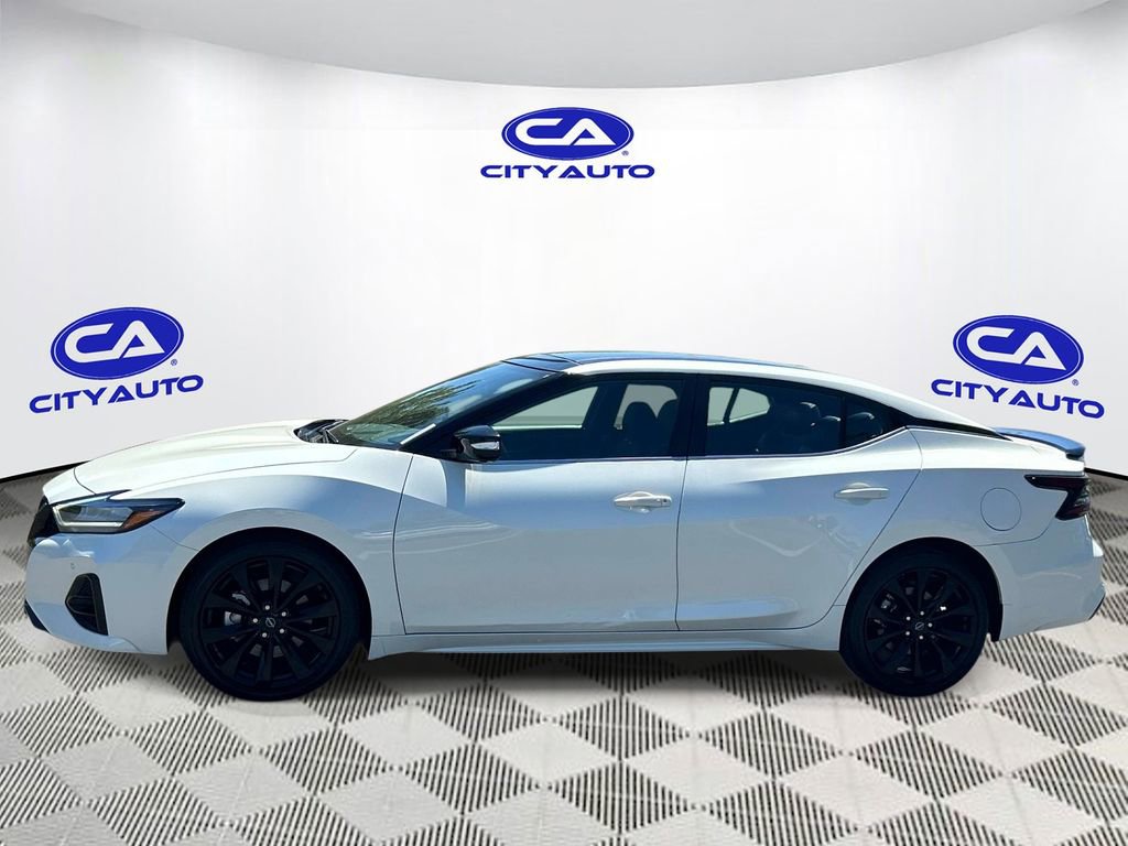 Used 2023 Nissan Maxima SR w/ Sport Mat Group FWD image 7