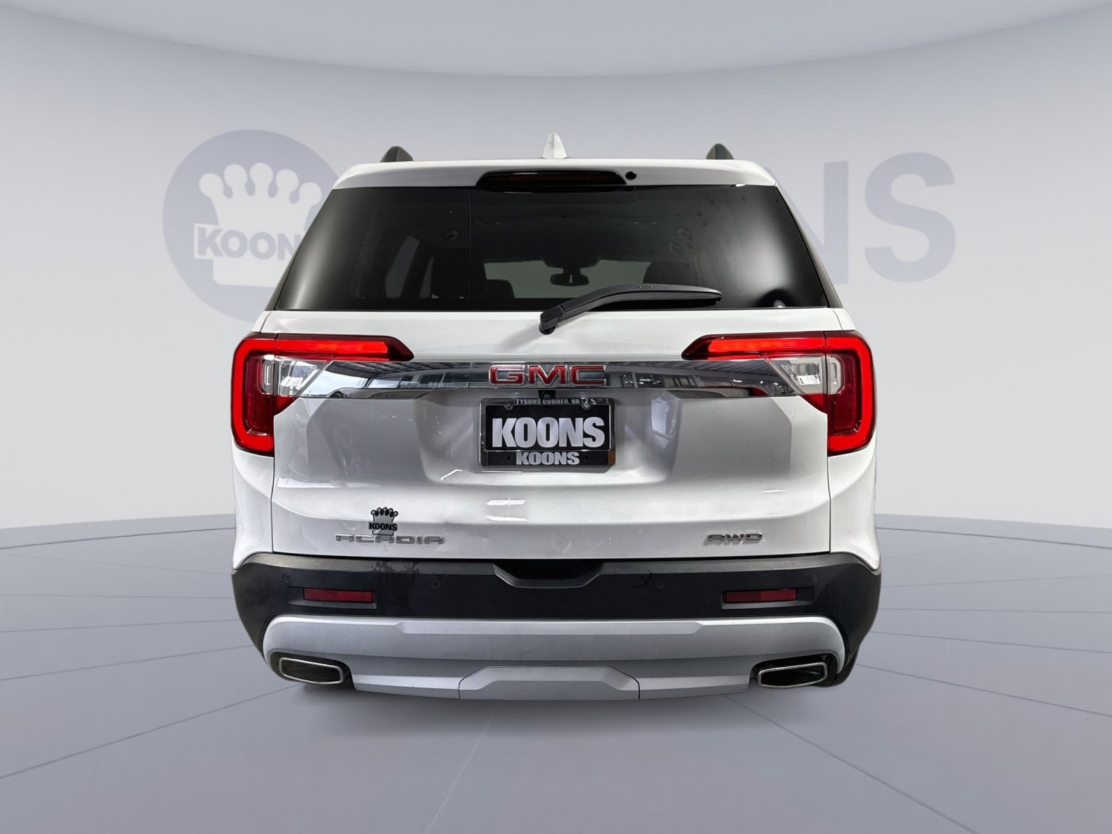 Used 2023 GMC Acadia SLT w/ Preferred Package image 5