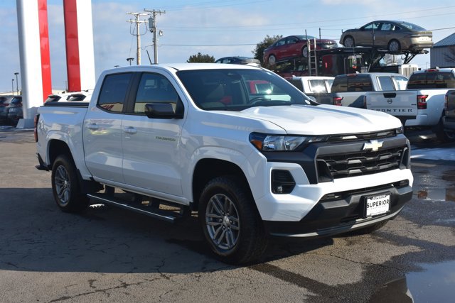 Used 2023 Chevrolet Colorado LT w/ LT Convenience Package image 3