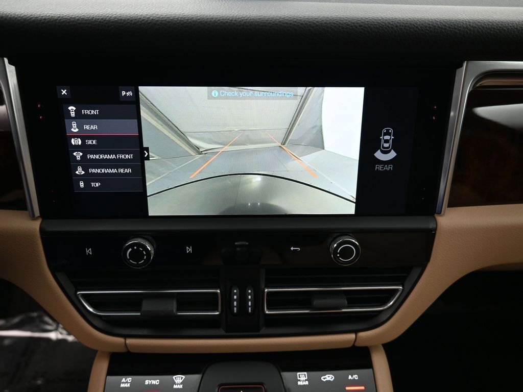 Certified 2023 Porsche Macan AWD/4WD image 20