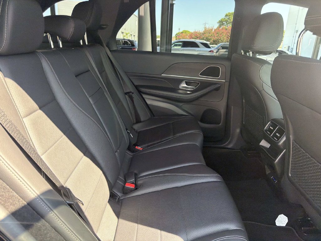Used 2025 Mercedes-Benz GLE 350 4MATIC image 9