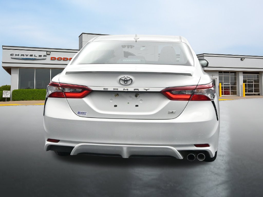 Used 2024 Toyota Camry SE FWD image 4