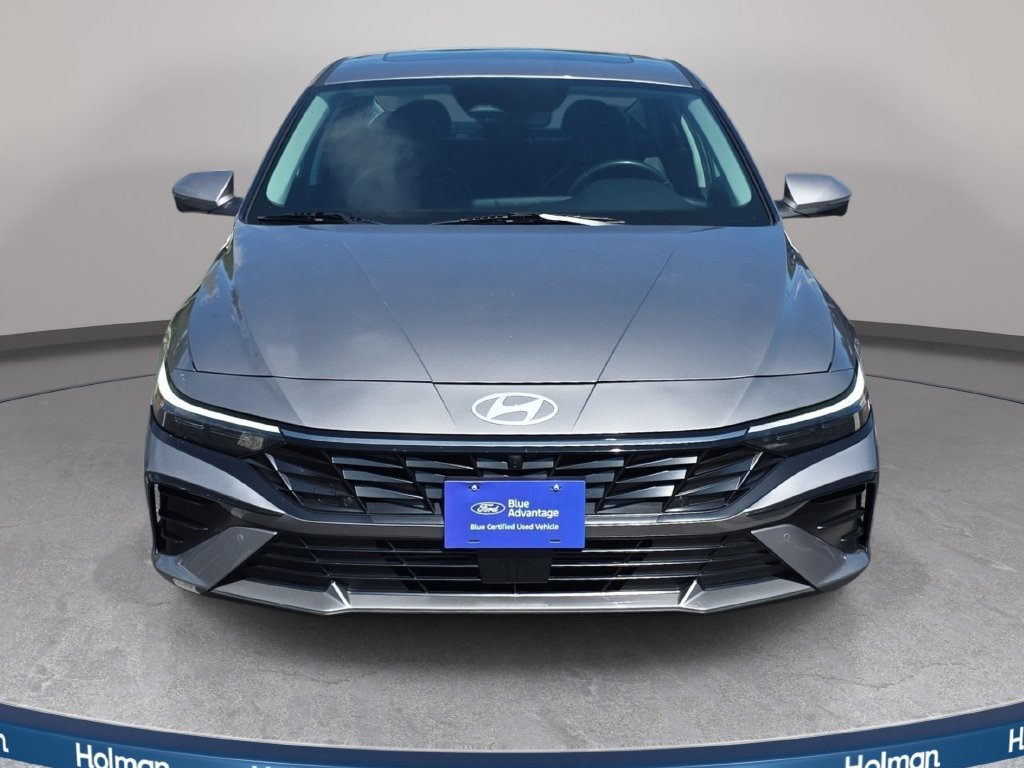 Used 2024 Hyundai Elantra Limited FWD image 2