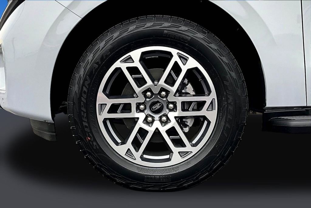 New 2026 Ford Expedition Active image 13