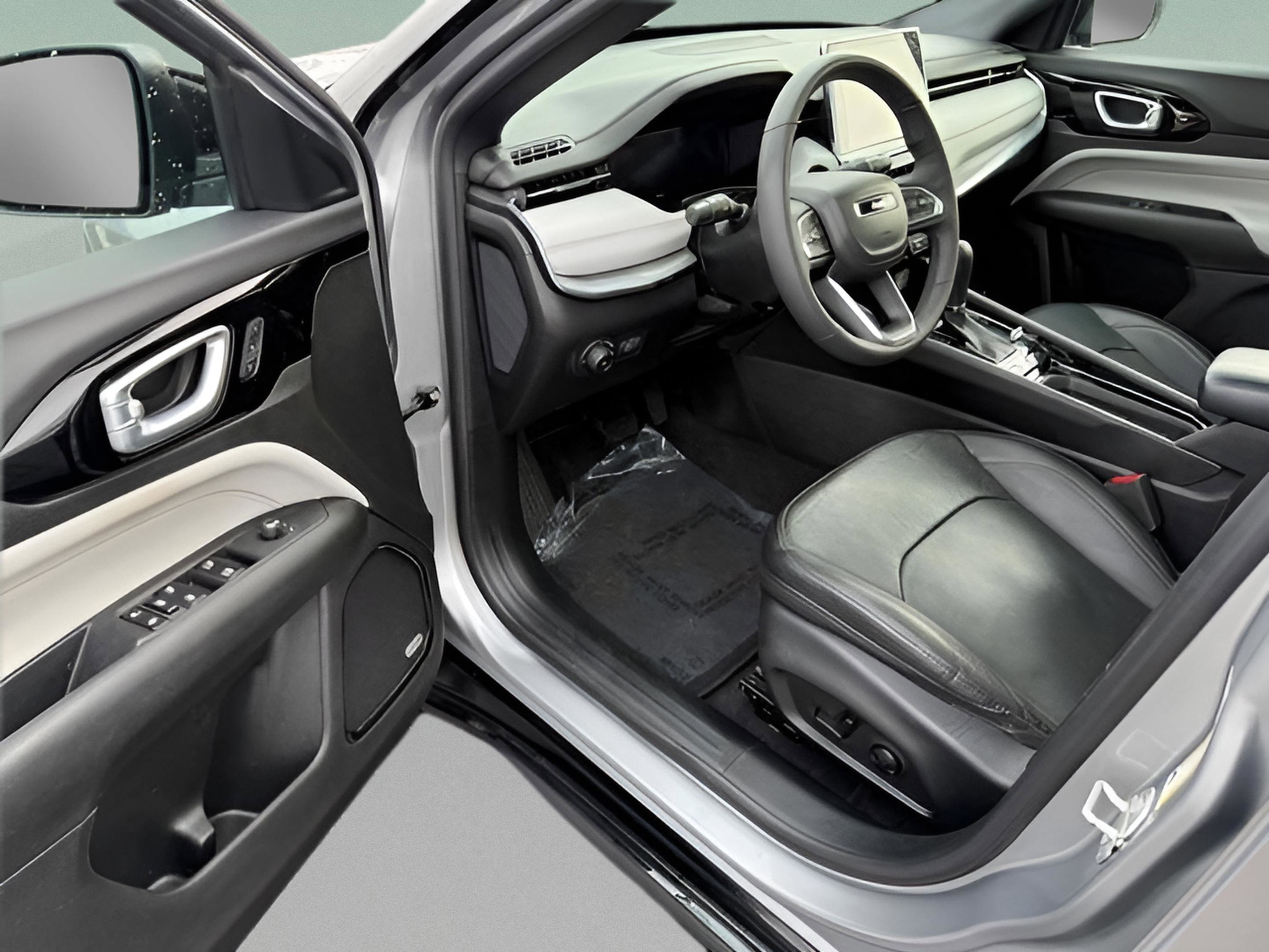 Used 2023 Jeep Compass Limited w/ Elite Group image 18