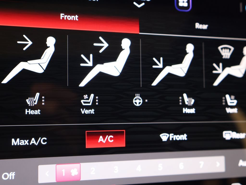 Used 2025 Dodge Durango R/T w/ Blacktop Package AWD/4WD image 54